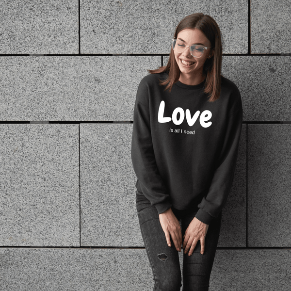 Bluza pentru adulti Love is All I need